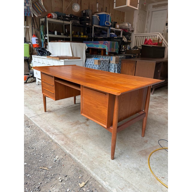 Arne Vodder 1960s Restored Arne Vodder Teak Executive Desk by Hp Hansen, Mid Century Modern For Sale - Image 4 of 12