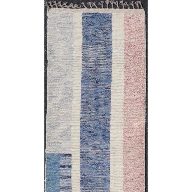 White Modern Casual Hand Knotted Piled Runner in Color and Minimalist Modern Design 2'9 X 12'3 For Sale - Image 8 of 10