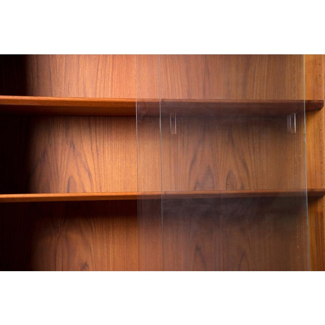Danish Library Showcase in Teak by Borge Mogensen for Soborg Mobelfabrik, 1960s For Sale - Image 12 of 18