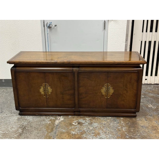 Albright Zimmerman Honey Brown Walnut Sideboard, Mid 20th Century For Sale In San Francisco - Image 6 of 12