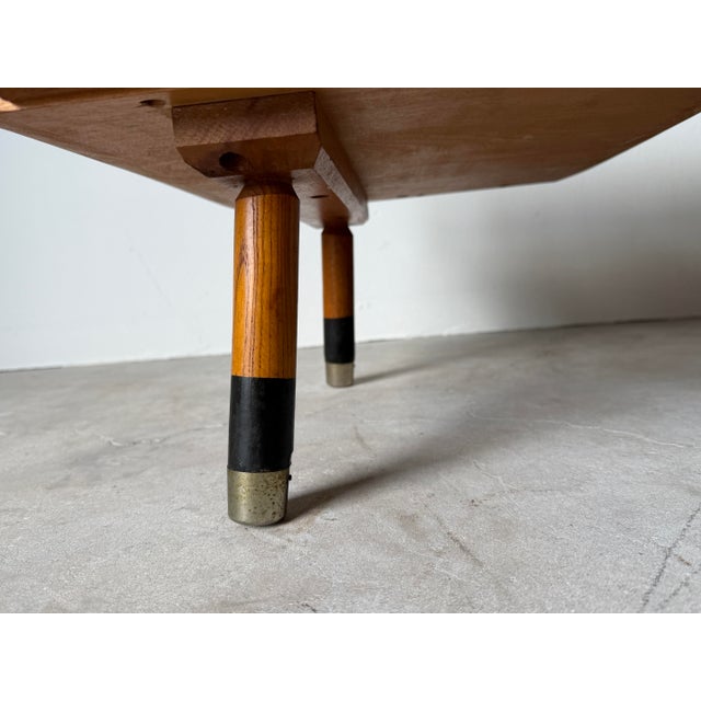 1970s Vintage Mid-Century Modern Two-Tier Wood Coffee Table With Magazine Rack For Sale In Miami - Image 6 of 15