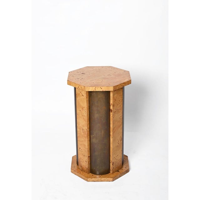 Octagonal Pedestal in Burl Wood and Brass by Tommaso Barbi, Italy, 1970s For Sale - Image 12 of 18