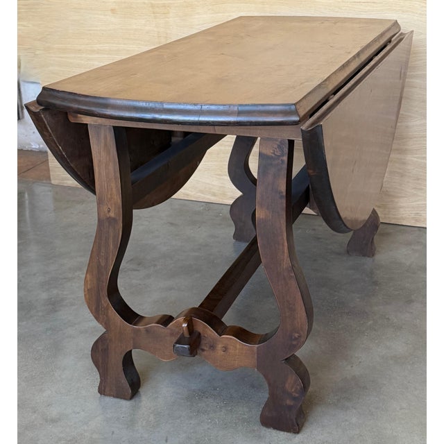 Spanish 20th Century Walnut Drop-Leaf Table with round Top and Lyre Legs For Sale - Image 12 of 18
