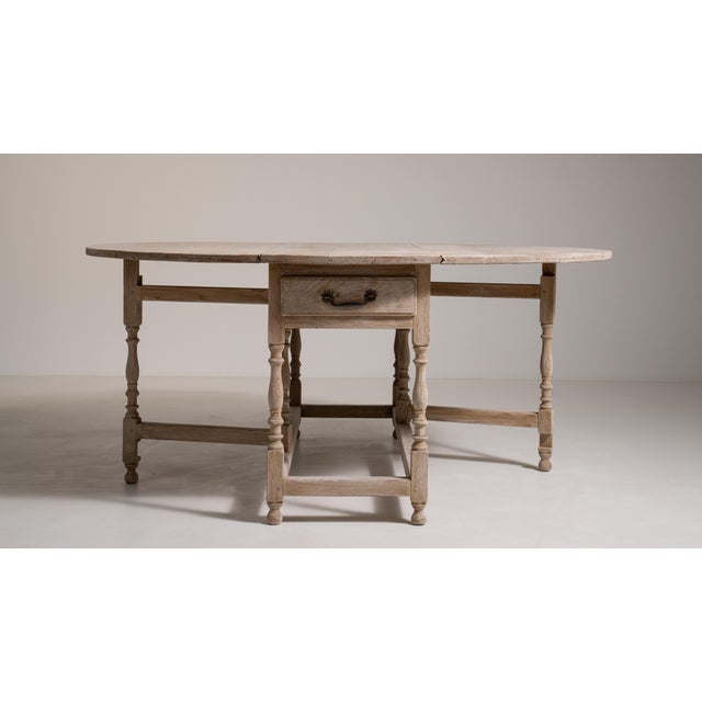 Oak Drop-Leaf Table, Antique, United Kingdom, Early 20th Century For Sale - Image 4 of 16