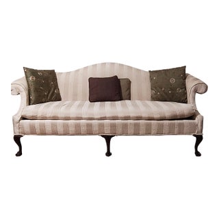 1950s Thomasville Queen Anne Camelback Mahogany Legs For Sale