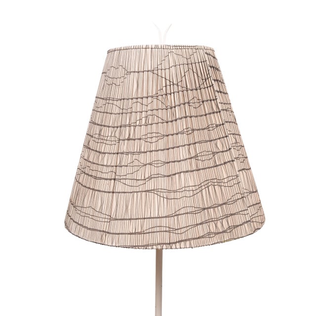 White Mid-Century Modern Dutch Tripod Floor Lamp, 1950s For Sale - Image 8 of 12