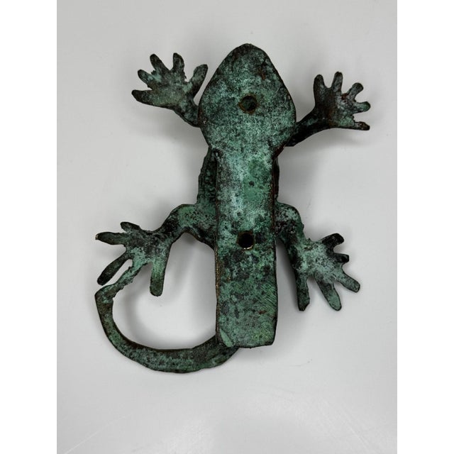 American Bronze Gecko Door Knocker, in the Manner of Oscar Bach, Circa 1915 For Sale - Image 4 of 18