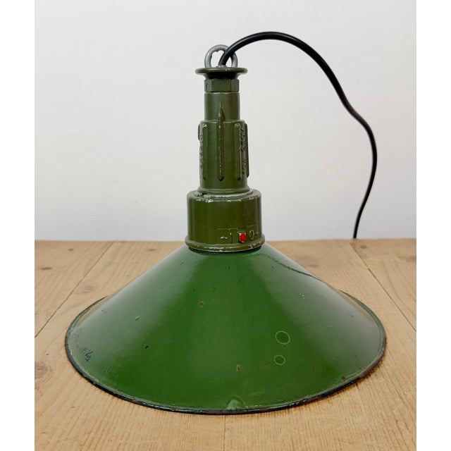 Industrial Green Enamel Military Pendant Lamp with Cast Aluminium Top, 1960s For Sale - Image 11 of 18