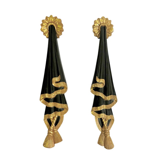 Add a touch of Hollywood Regency glamour with this striking pair of vintage Dorothy Draper–style wall brackets, designed...