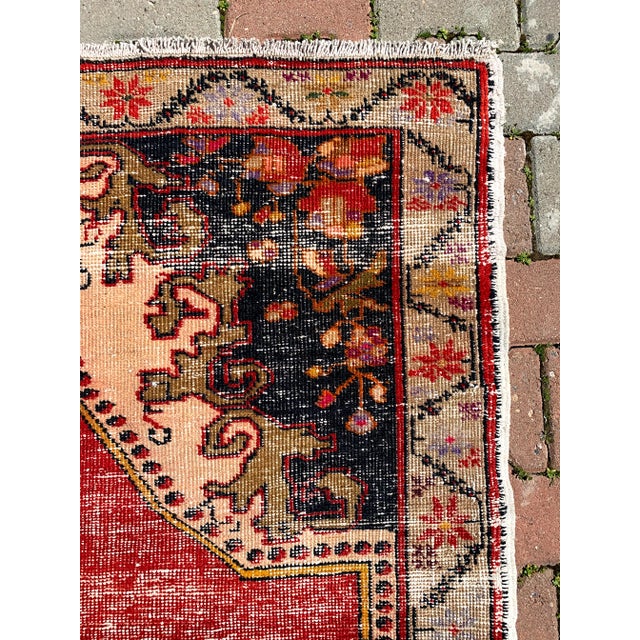Textile 1980s Turkish Red Medallion Hand Knotted Rug For Sale - Image 7 of 13