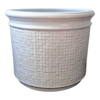 Late 20th Century Large Gloss White Planter by Gainey For Sale