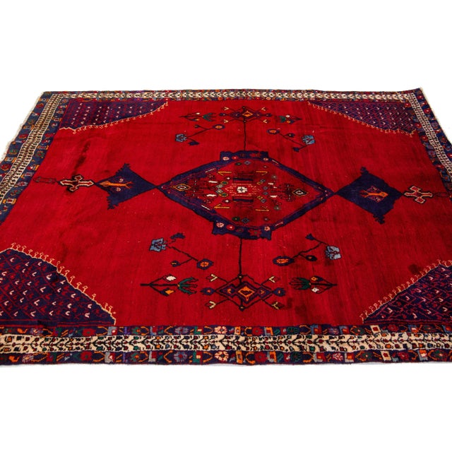 Traditional 1960s Red Handmade Shiraz Vintage Wool Rug With Medallion Motif For Sale - Image 3 of 7