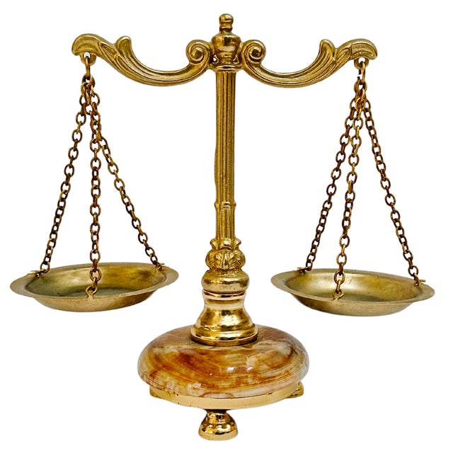 French Early 20th Century Miniature French Decorative Scale With Polished Brass Frame & Tiger-Eye Onyx Base For Sale - Image 3 of 12