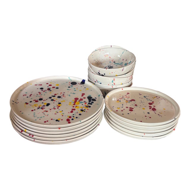 Felt+Fat Confetti Dinnerware Set for 6 - 18 pcs For Sale