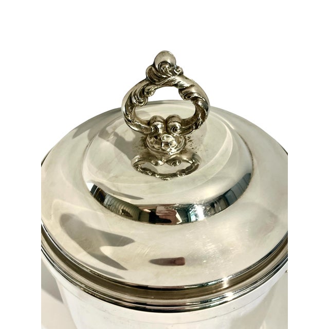 Vintage Oneida Silverplate Ice Bucket With Lid & Milk Glass Liner For Sale - Image 6 of 16