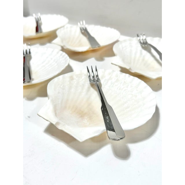 1970s 1970s Seashell Appetizer Plates & Forks – Coastal Set of 6 For Sale - Image 5 of 10