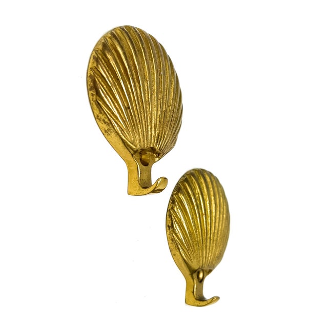 Chelsea House Inc Pair of Vintage Brass Seashell Wall Hooks – Coastal / Hollywood Regency For Sale - Image 4 of 7