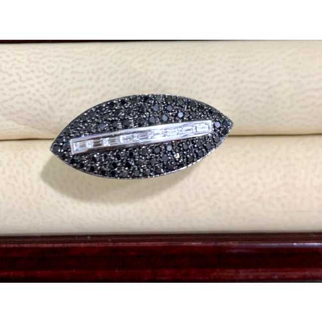 Approximately 0.8 Carat Black and White Diamond Ring 18 Karat White Gold Size 7 18 K gold 10.4 Grams, Stamped 750 for 18 K...