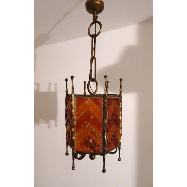 total height with chain is 72 cm, lamp itself 37 cm diameter 26 cm This piece is attributed to the mentioned...