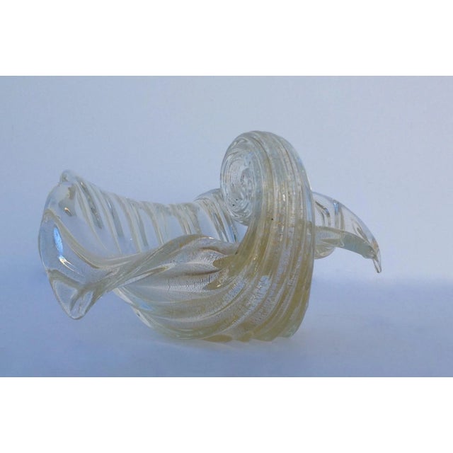 1950s Vintage C1950's Barovier Y' Toso Vintage Italian Murano Large Glass Conch Shell With Curled End and Gold Leaf Inclusions For Sale - Image 5 of 11