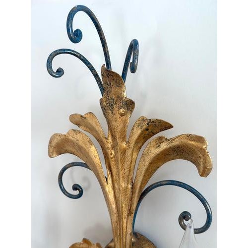 Gold Large Florentine Hollywood Regency Wall Lamp, Italy, 1970s For Sale - Image 8 of 11