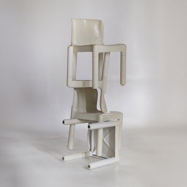Mid-Century Modern 1970s Model 4875 White Plastic Chair by Carlo Bartolli for Kartell For Sale - Image 3 of 16