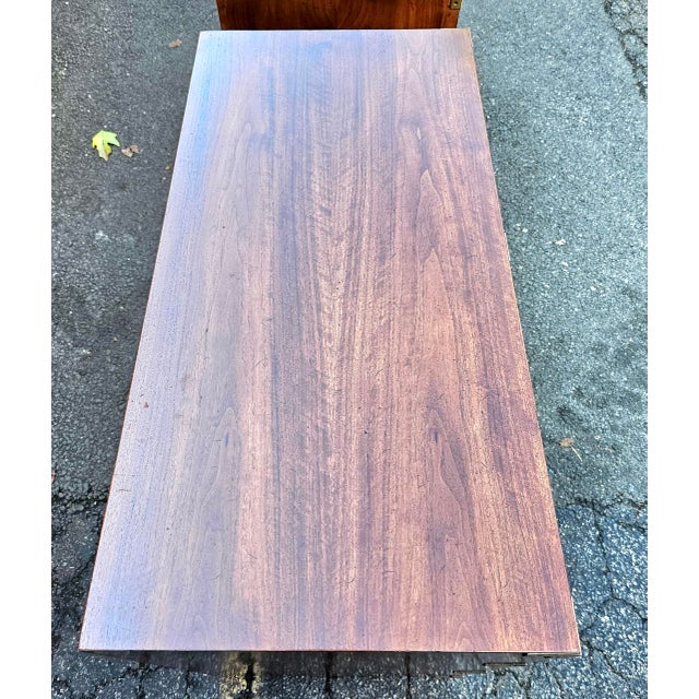 Wood Mid 20th Century Pair of Henredon Campaign Bachelor's Chests For Sale - Image 7 of 10