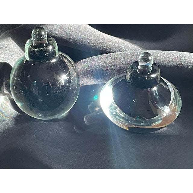 Art Deco Pair of Vintage Amethyst Studio Glass Perfume Bottles- Unsigned - Mid 20th Century For Sale - Image 3 of 12