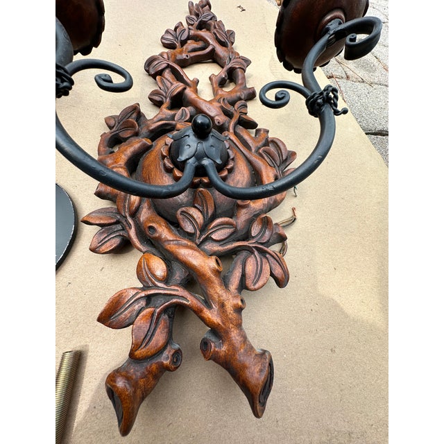 1990s Roberto Giovannini Art. 1170 Ramage Italian Carved Wood Two - Light Sconces - a Pair For Sale - Image 4 of 10