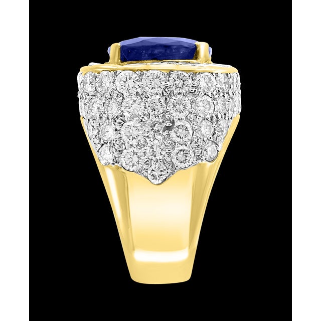 Agl Certified No Heat Natural 11.81 Ct Blue Sapphire & Diamond 18k Gold Ring For Sale - Image 4 of 8