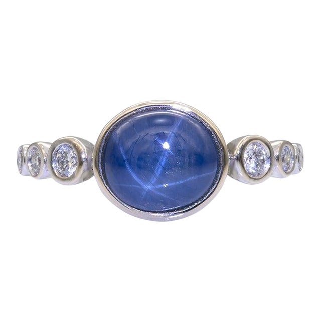 2.6Ct Star Sapphire Cabochon Ring With Natural Diamond Accents: Solid 14k Gold, Size 6.75 For Sale