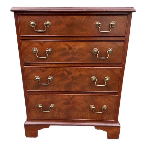 Antique Small Mahogany Chest of Drawers For Sale