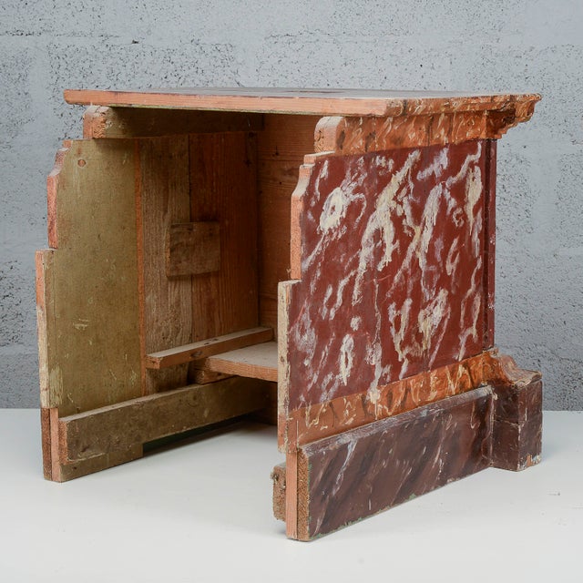 Wood Lacquered Stool with Red and Green Base, 18th Century For Sale - Image 7 of 16