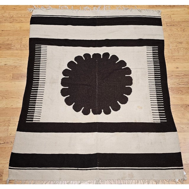 Mid 20th Century Vintage Southwestern Kilim Rug, Flat-Woven Medallion Pattern, Ivory & Brown, 5’ X 7’ For Sale - Image 5 of 12