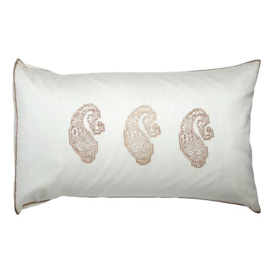 Aurel Paisley Ivory/Gold Silk-Cotton Pillow Case For Sale