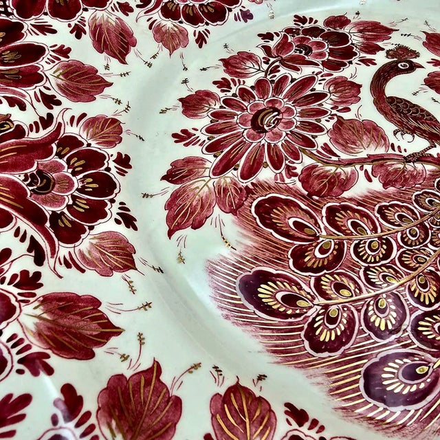 20th Century Delft Red Regina Wall Plate with Peacock Motif and Gold Decoration, Holland, 1950s For Sale - Image 11 of 17