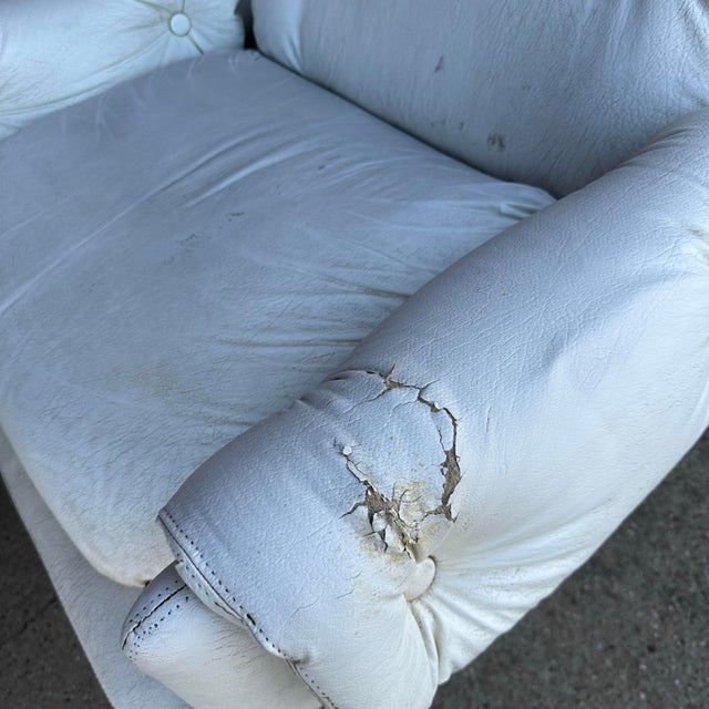 Pair Artifort? Vinyl and Chrome Chairs For Sale In Cleveland - Image 6 of 9