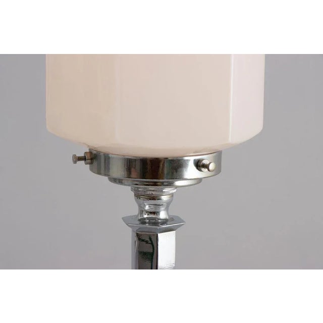 British Art Deco Table Lamp on Chrome Base with Pyramid Shade, 1930 For Sale - Image 6 of 9