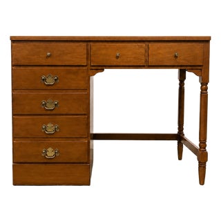 Late 20th Century Ethan Allen Heirloom Nutmeg Maple CRP Custom Room Plan 40" Student Desk For Sale