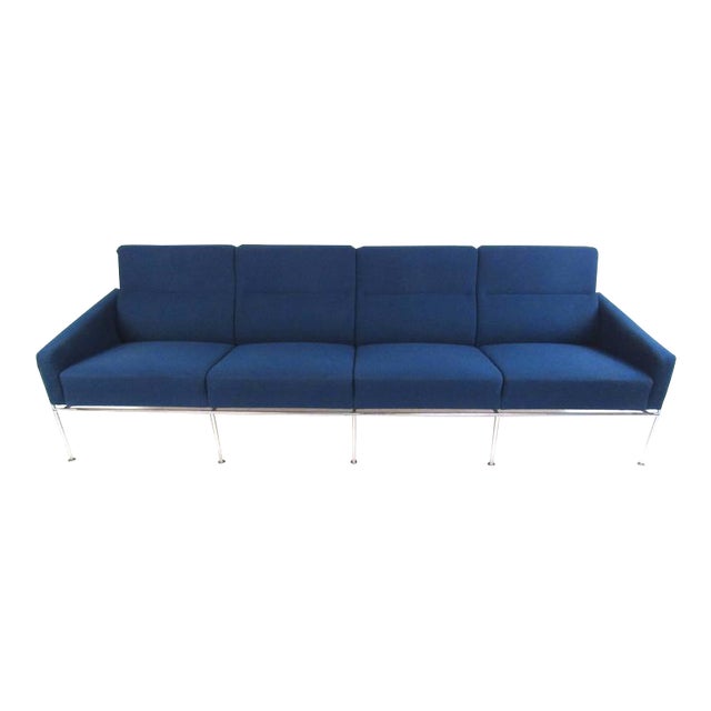 Fritz Hansen Airport Sofa By Arne Jacobsen Denmark 1957