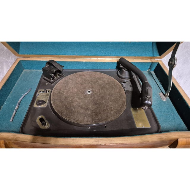 Wood Vintage Art Deco Radio Gramophone Cabinet with Garrard R.C.72 Record Changer and Wooden Case, 1940s For Sale - Image 7 of 16