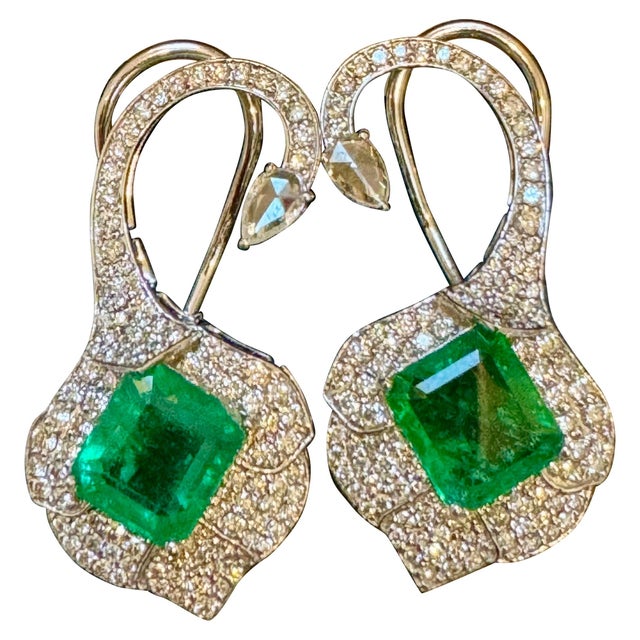 2020s 5 Ct Natural Zambian Emerald Earring & 2 Ct Diamond , Rose Cut Diamond Earring For Sale - Image 5 of 8
