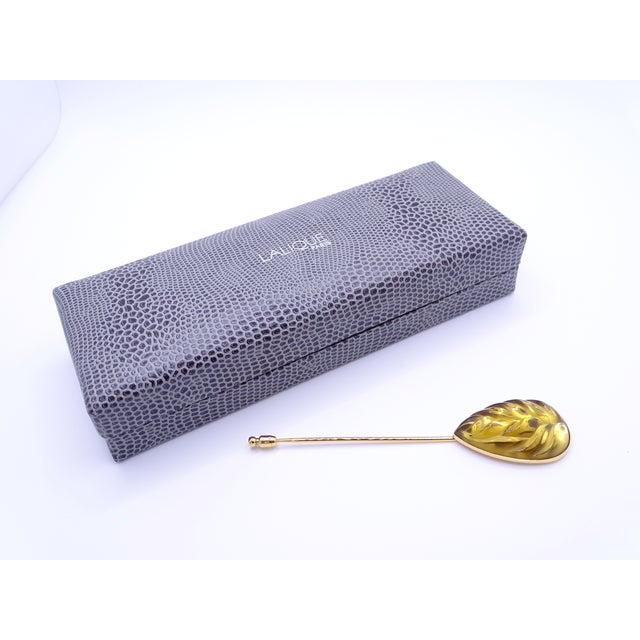Glass and Gold-Plated Heliconia Leaf Pin from Lalique, France, 1995 For Sale - Image 17 of 18