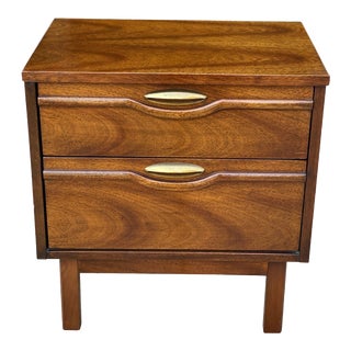 Mid-Century Modern Walnut Sculpted End Table Nightstand For Sale