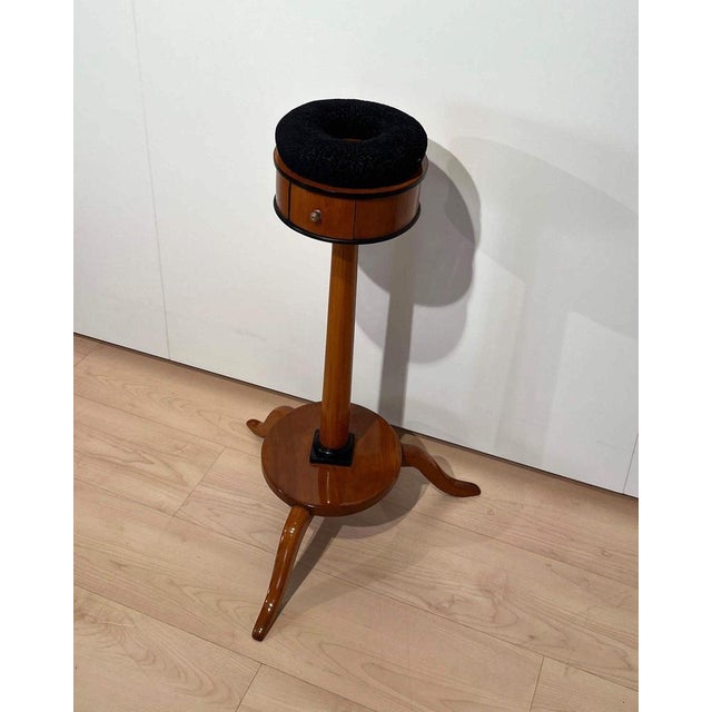 Biedermeier Sewing Stand in Cherrywood, South Germany, 1825 For Sale - Image 4 of 18