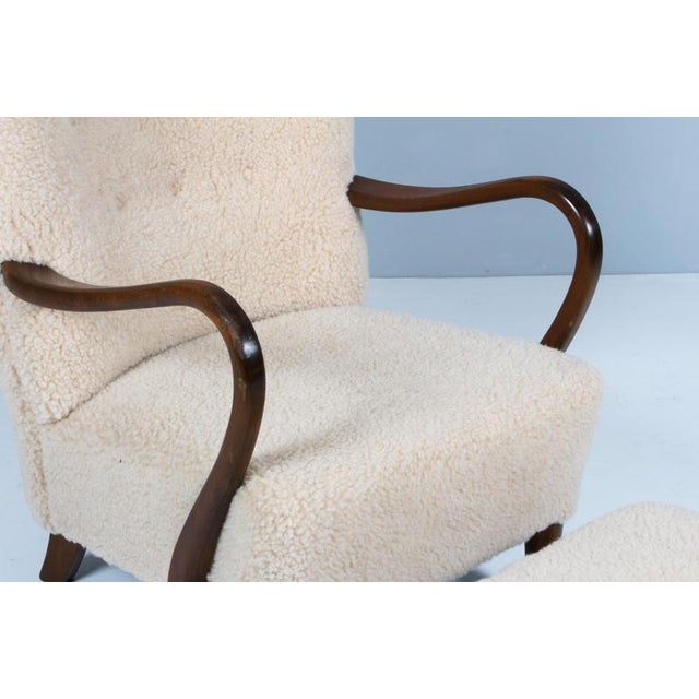 Set of Lounge Chair and Ottoman in Lamb's Wool by Alfred Christensen, 1940s For Sale - Image 6 of 11