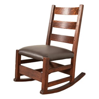 Gustav Stickley Antique Mission Oak Arts & Crafts Ladder Back Rocking Chair, Circa 1910 For Sale