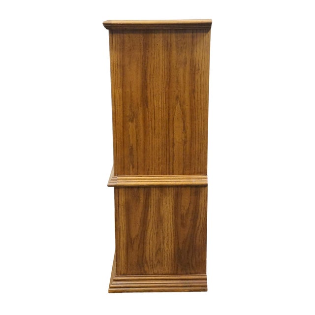 Bassett Furniture Solid Oak Traditional American Colonial Revival 40" Chest on Chest 2085-251 For Sale - Image 9 of 12