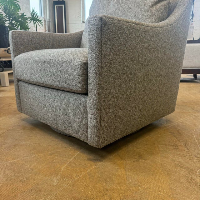 Ruby Modern Swivel Lounge Chair For Sale In Cleveland - Image 6 of 8