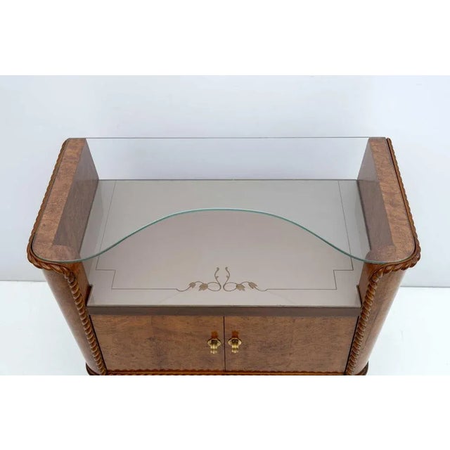 Italian Bedside Tables in Walnut, 1930s, Set of 2 For Sale - Image 3 of 10